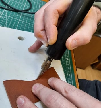 Découverte atelier maroquinerie et sellerie